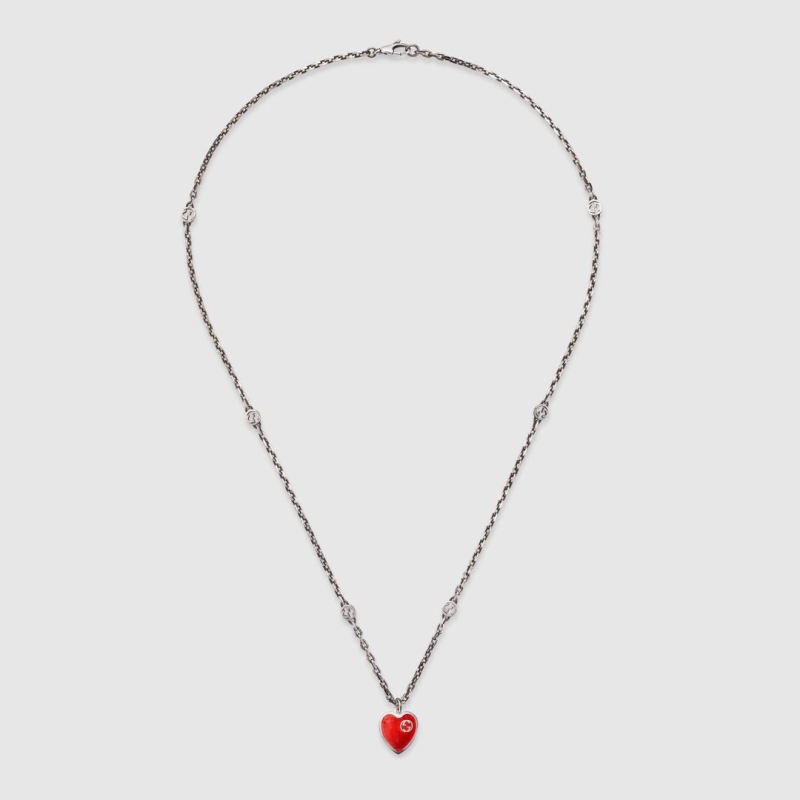 G*u*i necklaces